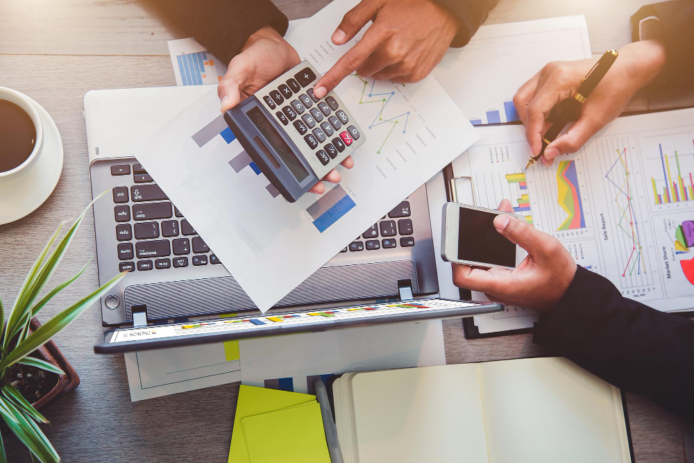 How Balance Sheets & Income Statements Help Business Decision-Making